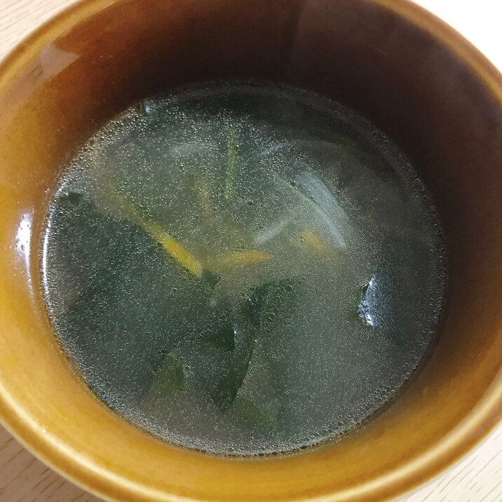 にんじんと玉ねぎの韓国風スープ